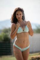 Sophie Limma busty in bikini 1v7raewtlv1.jpg