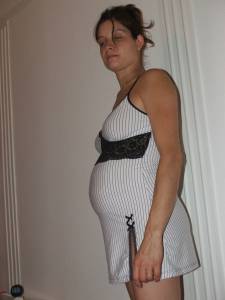 Pregnant Girl Shows Her Body To Her Friends x38-x7rbg643vp.jpg