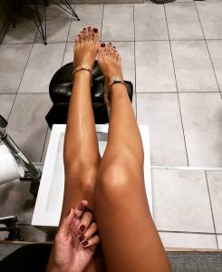 Greek celeb - Katerina Papoutsaki Feet r7rcmr5bw2