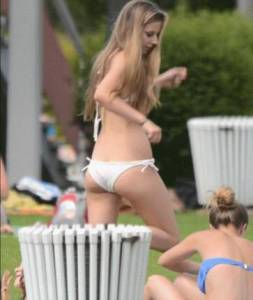 Voyeur Spying College Bikini Teens In Park-l7rf8qgop3.jpg