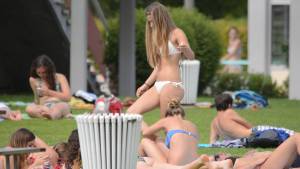 Voyeur Spying College Bikini Teens In Park-w7rf8rqubn.jpg