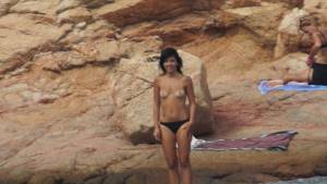 Sardinia italy brunette teen on beach voyeur spy x259-t7rfv6ppui.jpg