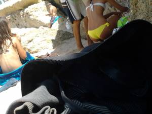 Italian Teens Voyeur Spy On The Beach-s7rfv2ukkk.jpg