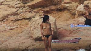 Sardinia italy brunette teen on beach voyeur spy x259-j7rfv8jbhe.jpg