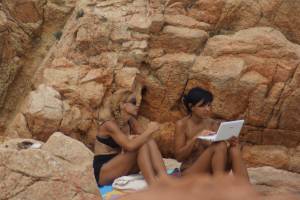 Sardinia italy brunette teen on beach voyeur spy x259-r7rfv645gz.jpg