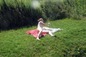 Mature Loves Being Naked In Nature-37rgi0pm4e.jpg