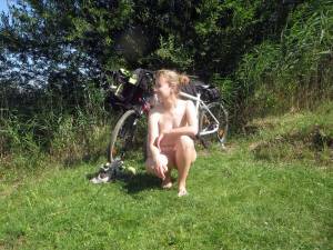 Mature Loves Being Naked In Nature-77rgi1hvnm.jpg