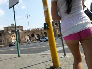 Walking through Roma Italia Candids Voyeur-47rg7x17a2.jpg