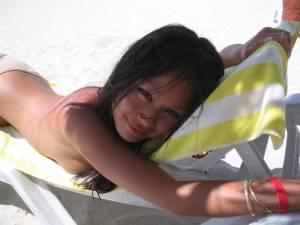 Asian Girl on Holiday - Topless picsv7rgq4lmtd.jpg