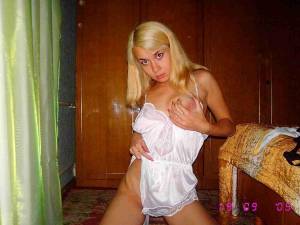 Blonde Russian Girl-p7rgri4lbh.jpg
