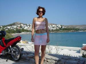 Holiday-in-Greece-x7rgthofrd.jpg