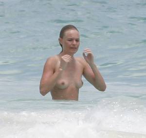 Kate Bosworth – Topless Bikini Candids in Cancun-27rhhdoy0q.jpg