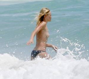 Kate Bosworth – Topless Bikini Candids in Cancuns7rhhd8l0j.jpg