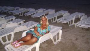 Blonda La Plaja [39 Pics]-57rh5own4q.jpg