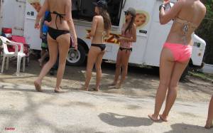 Spying teen girls at the camping voyeur-r7ri9a3mhl.jpg