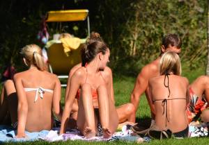 Spying Teen Girls In The Park Voyeur Candide7ri8tec1m.jpg