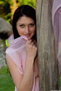 Renata D - Find Out m7rikm0szv