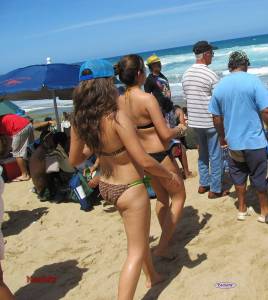 Candid Bikini Beach-v7rit42cje.jpg