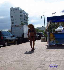 Candid Bikini Beach 37rit0lpv3