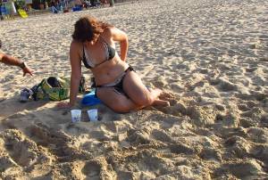 Candid-Bikini-Beach-e7rit4d5no.jpg