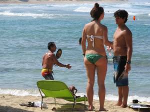 Beach Babes Spying 02 v7ritiecd7