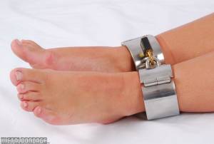 MB-022-Gina-Fixed-Wrist-Spreader-And-Posture-Collar-%282009-10-11%29-l7r1aw8ulp.jpg