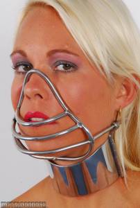 MB 020 - Natalie - Muzzled And Piped (2009-09-27)h7r1asv2r2.jpg