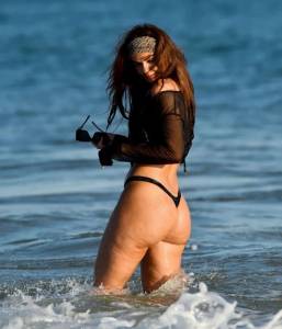 Jennifer Metcalfes Thong Bikini Candids Spain-i7r172rput.jpg