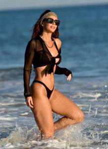 Jennifer Metcalfes Thong Bikini Candids Spain-n7r172tsxw.jpg