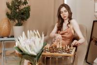 AliceXO chess game 28-q7r60td2gi.jpg