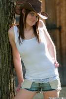 Katie Lavigne cowgirl 28-d7r8irjuwo.jpg