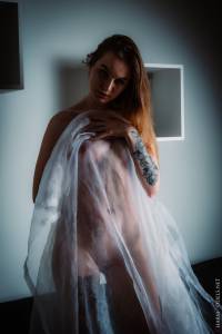 Sofia - Naked Sofia Only With Transparent Curtain - x61 n7rmd7163m