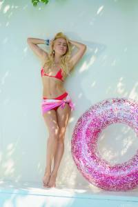 Liza B - Swimwear Model - x105p7rnhnf2gr.jpg