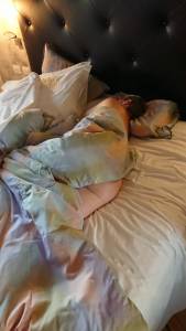 Mom is sleeping naked67ro6vbaia.jpg
