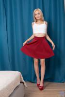 Ailee red skirt 2t7rosaamx2.jpg