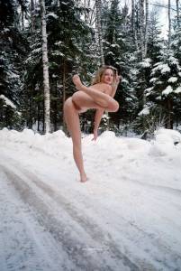 Nude-In-Russia Tatjana - Just Refined 20 Years After - Winter Road - x91 - 2700pl7rptqe63o.jpg
