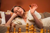 Lucy Dumas chess game 25p7rv48l4kz.jpg