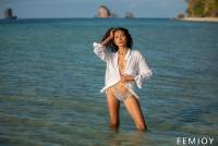 Rose-at-the-beach-27-j7sctu5tnu.jpg