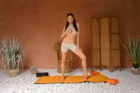 MPLStudios.com_24.03.15.Mariana.Yoga.Stretching_1 b7sdf78byl