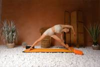 MPLStudios.com_24.03.15.Mariana.Yoga.Stretching_1 z7sdf6vchv