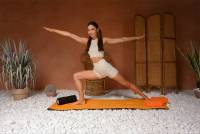 MPLStudios.com_24.03.15.Mariana.Yoga.Stretching_1 w7sdf6xsqb