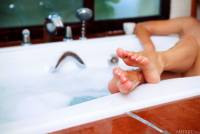 Vanessa Shy bathtub - July 25 77sihilgsu