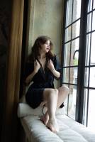 Julia Morozzi window - Aug 27 y7s30vej7r