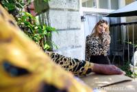Riley Rose seduces new BBC neighbour - Aug 28 i7s327g1th