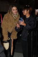 Cara Delevingne The NY Burberry Flagship Store reopening - Oct 16 e7s6rerhud