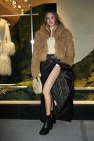 Cara Delevingne The NY Burberry Flagship Store reopening - Oct 16 c7s6re1b4w