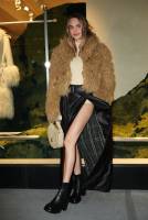 Cara Delevingne The NY Burberry Flagship Store reopening - Oct 16 h7s6re0mqj