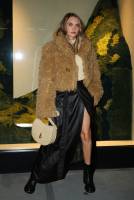 Cara Delevingne The NY Burberry Flagship Store reopening - Oct 16 w7s6re70tb