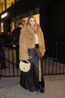 Cara Delevingne The NY Burberry Flagship Store reopening - Oct 16 c7s6re84di
