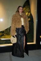 Cara Delevingne The NY Burberry Flagship Store reopening - Oct 16 i7s6reatnx